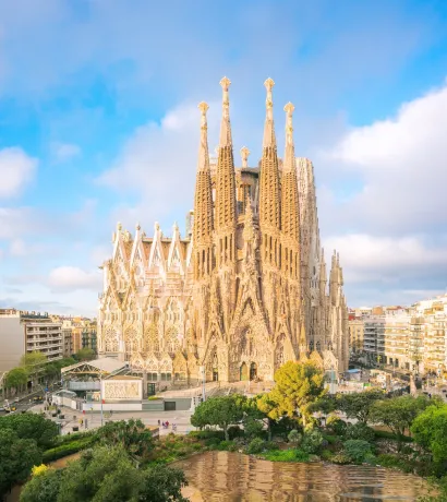 Gaudi Tour with Private Transport